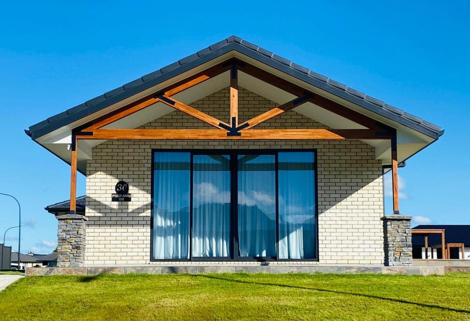 Holiday Home In Beautiful Те Анау Екстериор снимка